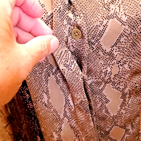 Nice button down top sz Small - Picture 6 of 11